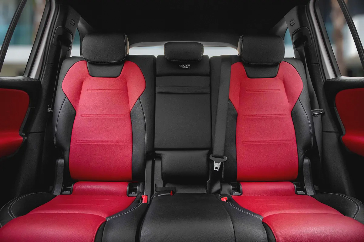 2,448 P.M | Mercedes Warranty + S/Contract | 0% Downpayment-12-12