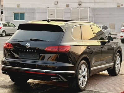 Volkswagen Touareg Highline Plus 2018 GCC Specs-3
