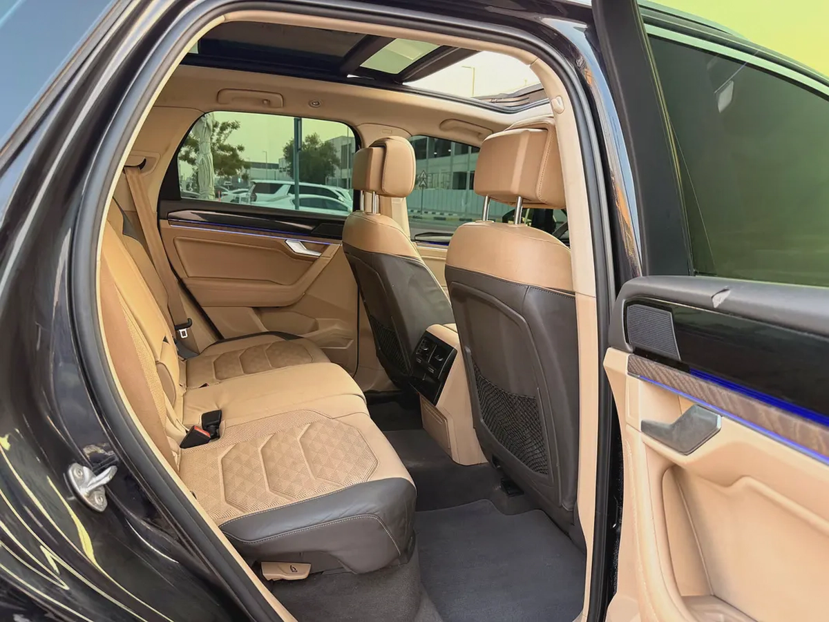 Volkswagen Touareg Highline Plus 2018 GCC Specs-9-9