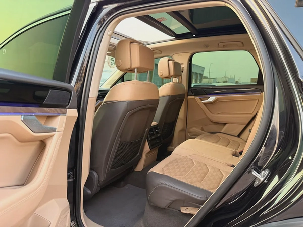 Volkswagen Touareg Highline Plus 2018 GCC Specs