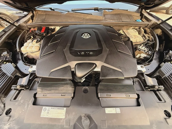 Volkswagen Touareg Highline Plus 2018 GCC Specs