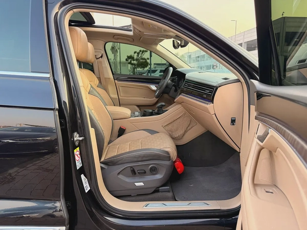 Volkswagen Touareg Highline Plus 2018 GCC Specs