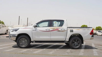 Toyota Hilux Double Cab DLS 2026 GCC Specs-1