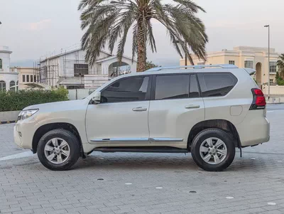 TOYOTA PRADO 2020 GCC V4 2.7L ACCIDENT FREE IN EXCELLENT CONDITION-14