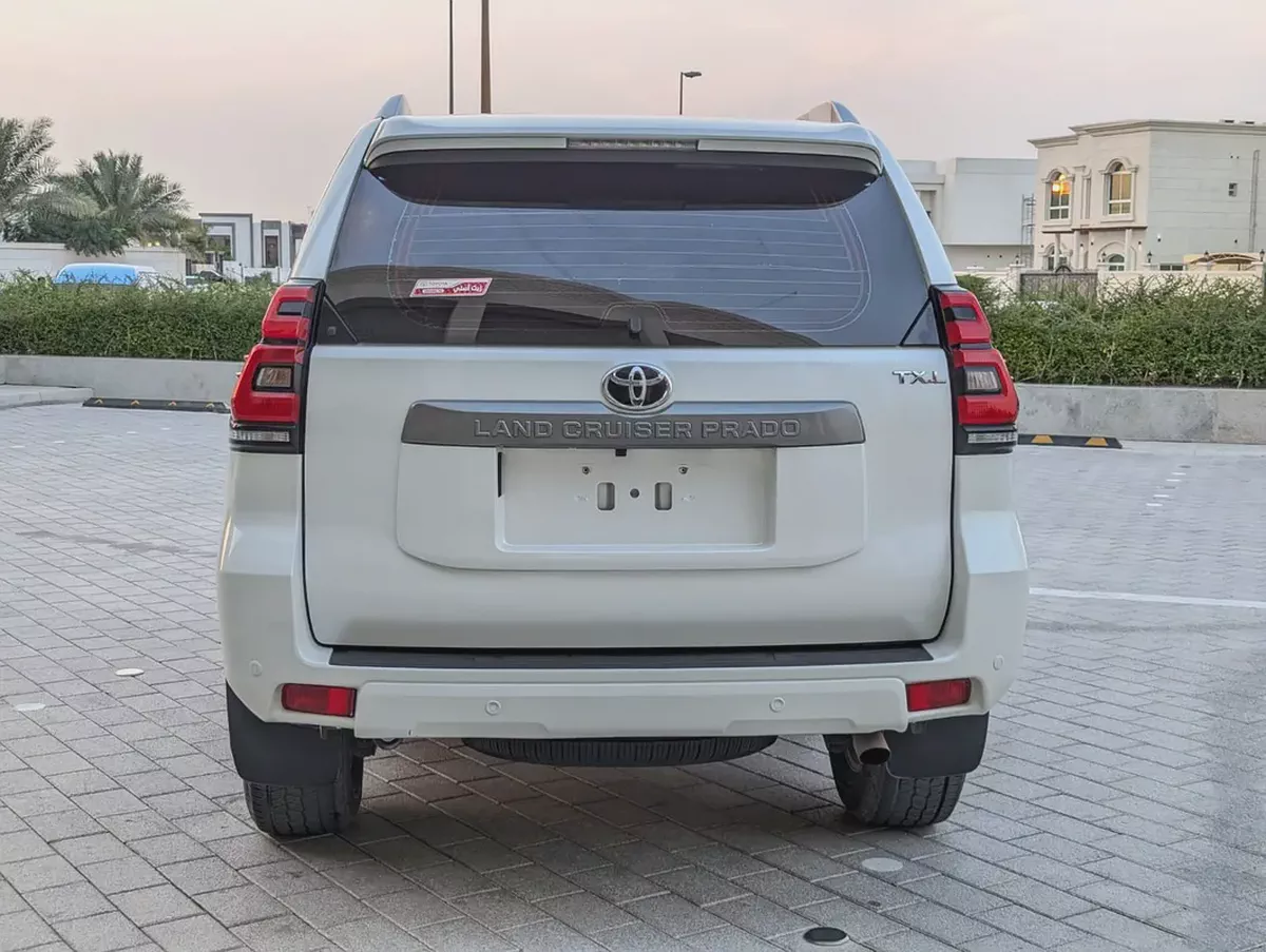 TOYOTA PRADO 2020 GCC V4 2.7L ACCIDENT FREE IN EXCELLENT CONDITION-16-16
