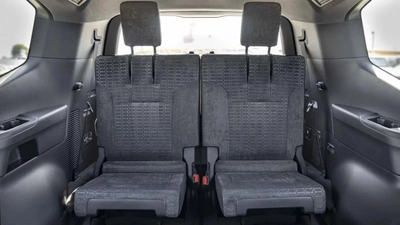 Toyota Land Cruiser (LHD) LC300 GXR 4.0P AT MY2025– GREY-13