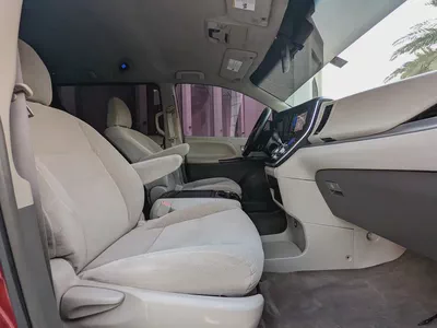 Toyota Sienna 2015 Mid Option With Navigation In Perfect Condition 7 Seater Flawless Family Van-7