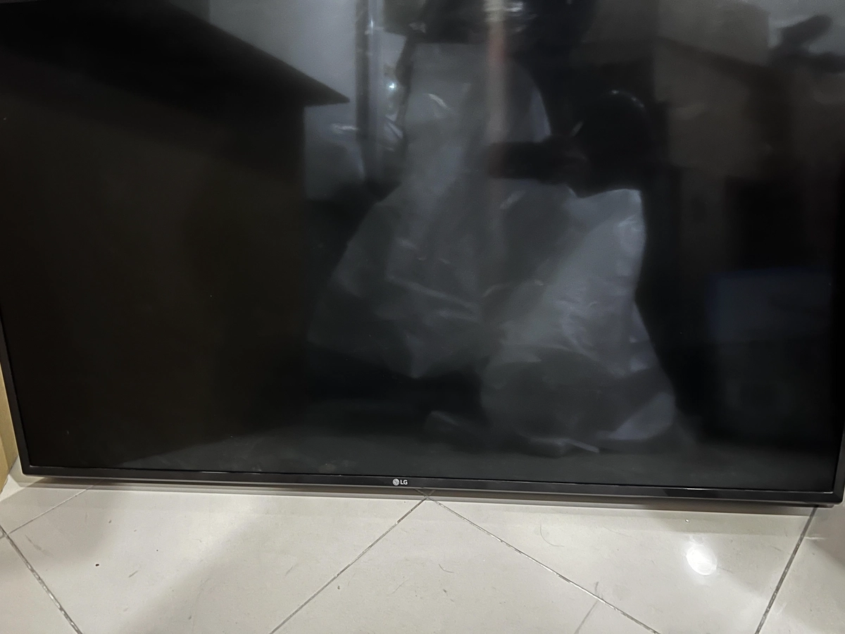 LG Smart 4K TV 49inch
