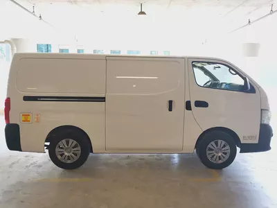Nissan Urvan NV350 3 Seater Manual 2021 | GCC Specs | Well Maintained-3