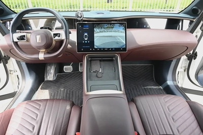 BEST OFFER - ROYAL EDITION - AVATR 11 LUXURY - LOW MILEAGE-8