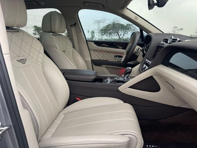 Bentley Bentayga FIRST EDITION-11