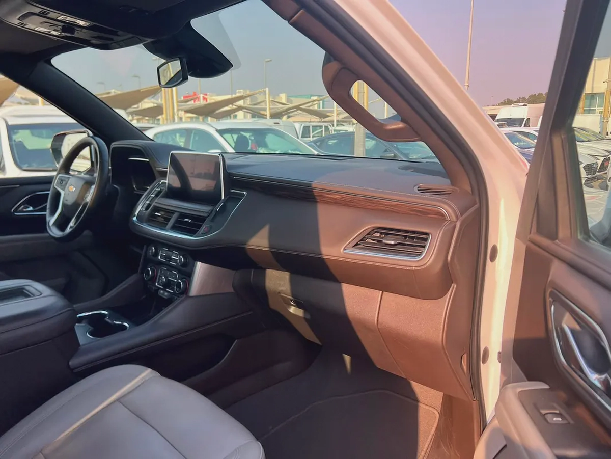 2023 Chevrolet Suburban LT | 360 Camera | GCC | V8, 5.3 | Ref#1071-10-10