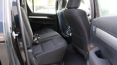 Toyota Hilux SGLX TOYOTA 2.4L D DC 4WD AT Full option-10