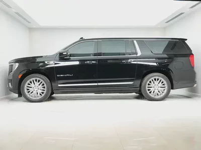 GMC Yukon Denali 2023 | GCC Specs | Low Mileage | Warranty-1
