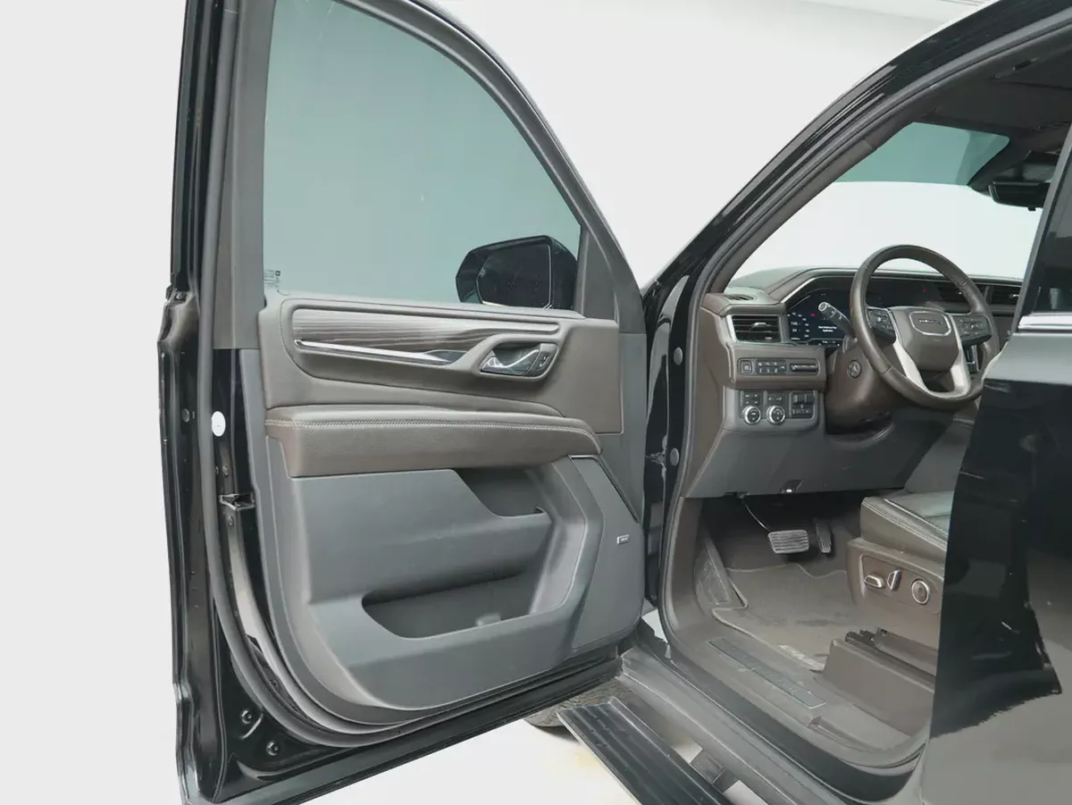 GMC Yukon Denali 2023 | GCC Specs | Low Mileage | Warranty-15-15