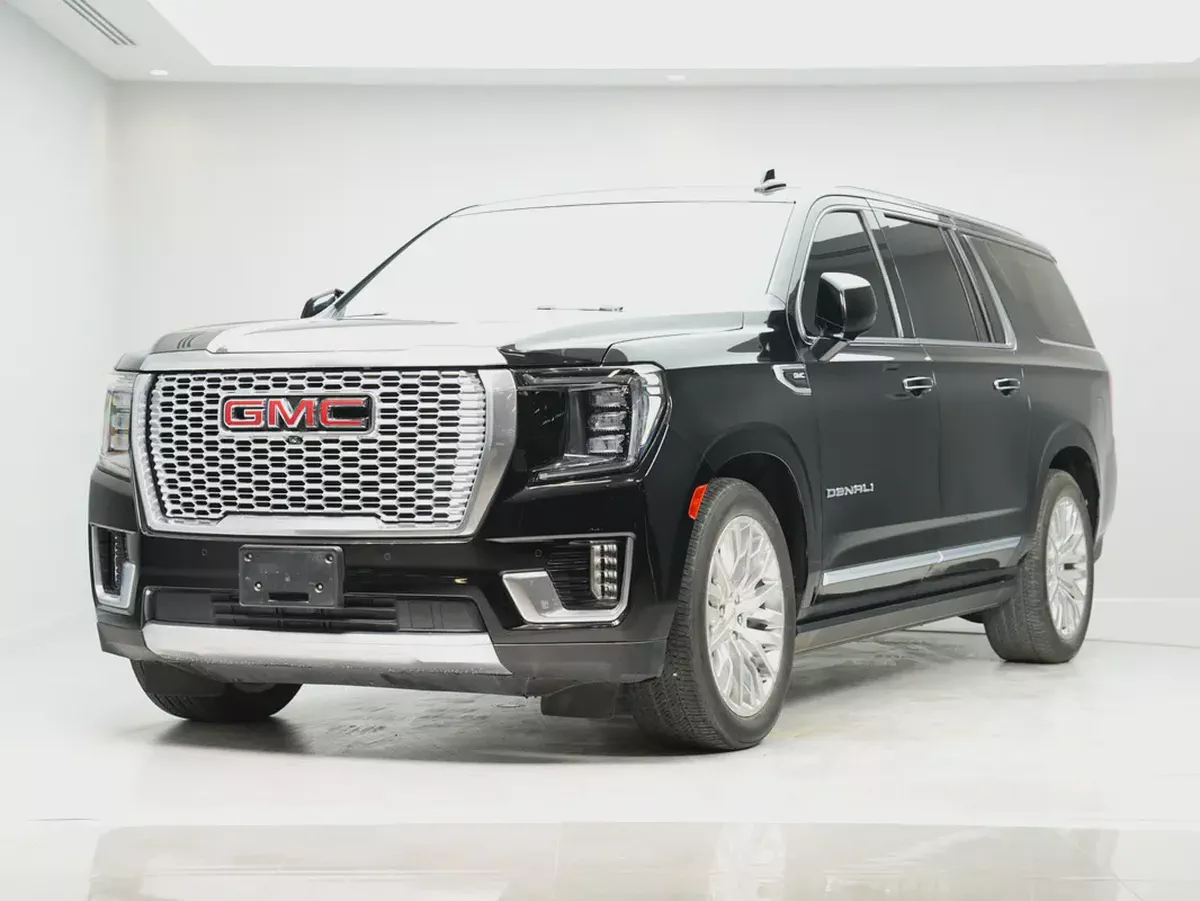 GMC Yukon Denali 2023 | GCC Specs | Low Mileage | Warranty