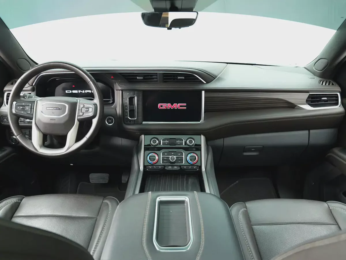 GMC Yukon Denali 2023 | GCC Specs | Low Mileage | Warranty-5-5