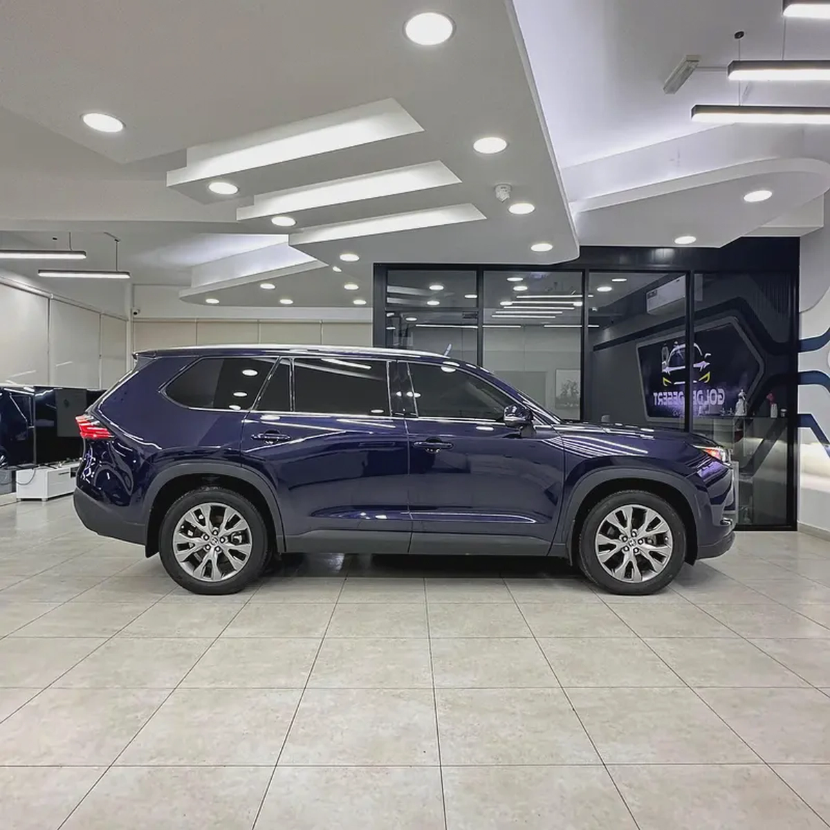 2024 Toyota Grand Highlander Limited Hybrid-3-3