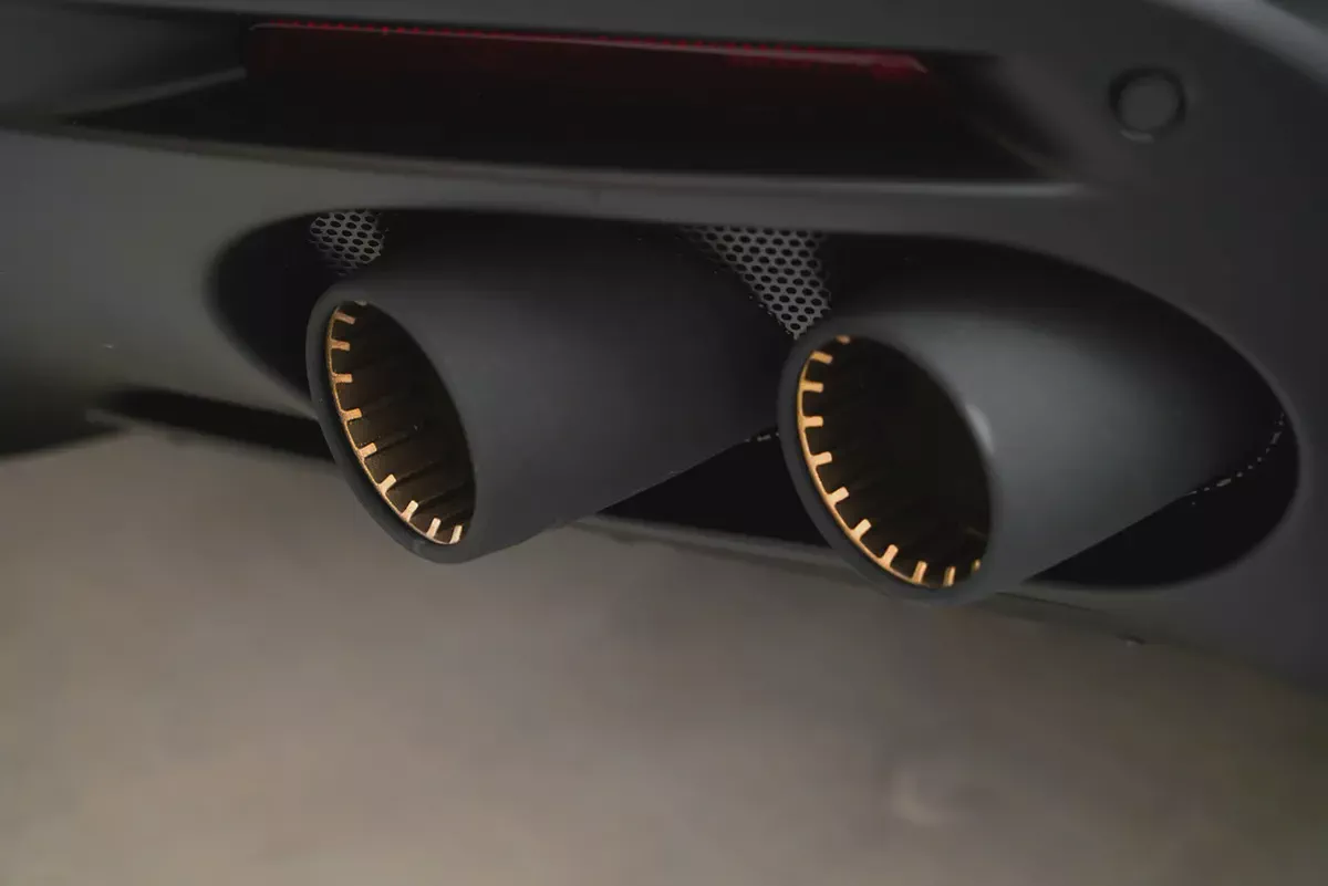 2026 Ferrari Roma Spider-10-10