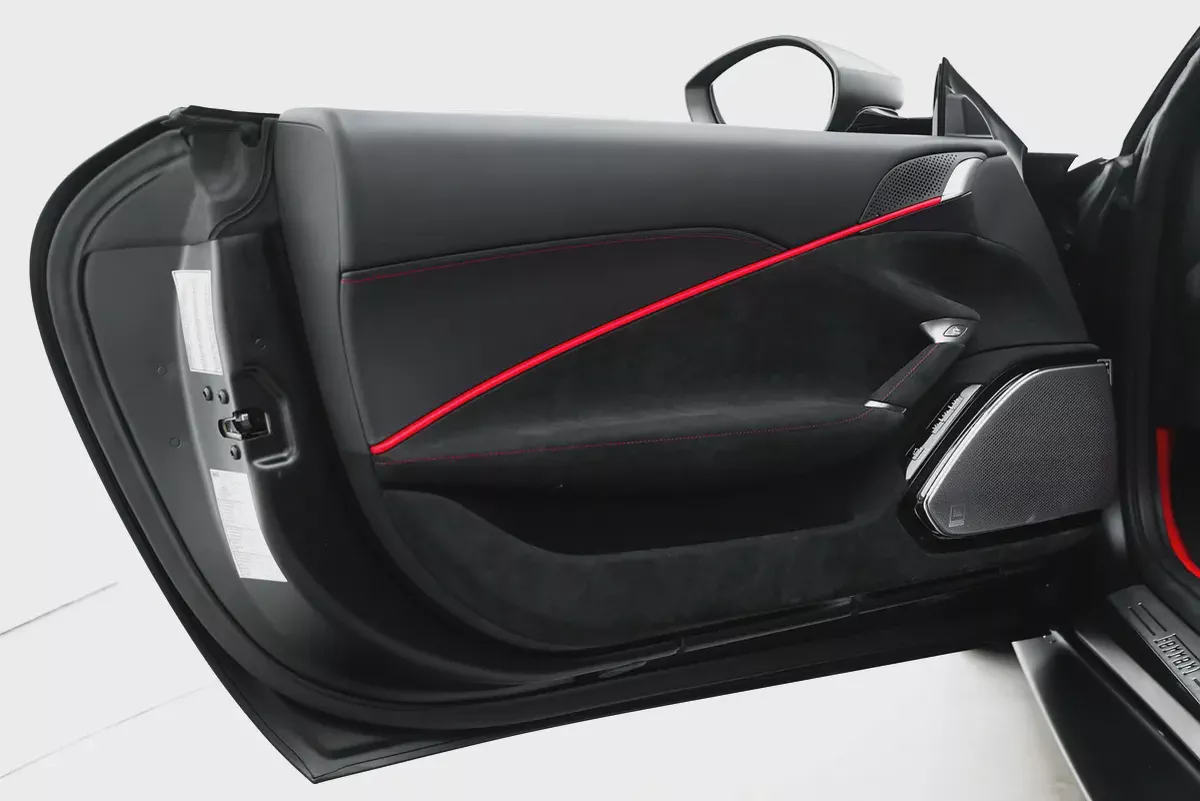 2026 Ferrari Roma Spider-15-15