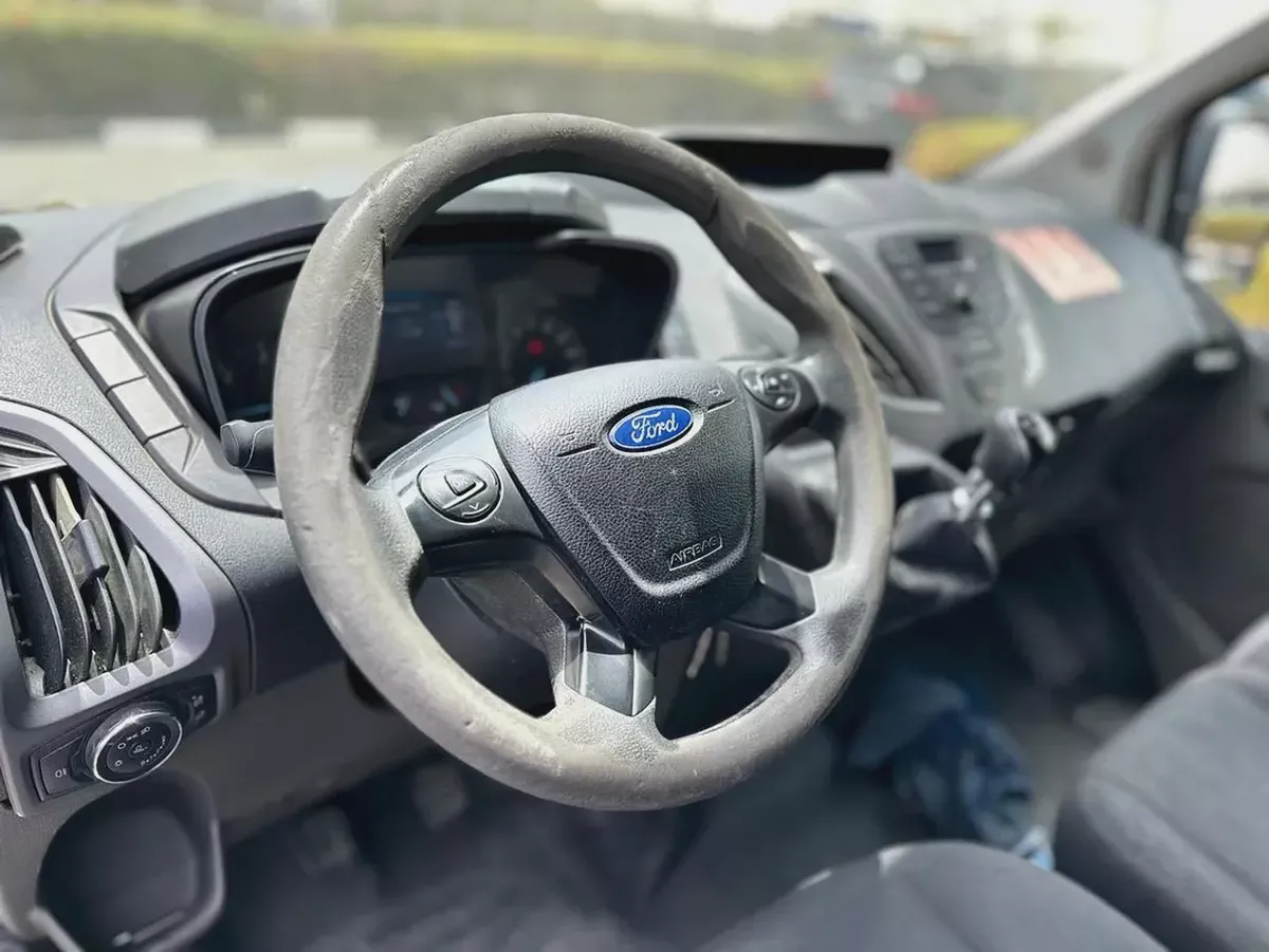 Ford Transit Van 2021 - GCC Specs - Excellent Condition-3-3