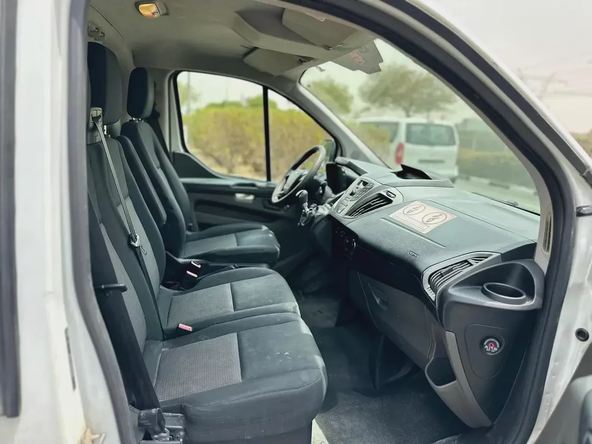 Ford Transit Van 2021 - GCC Specs - Excellent Condition-6-6