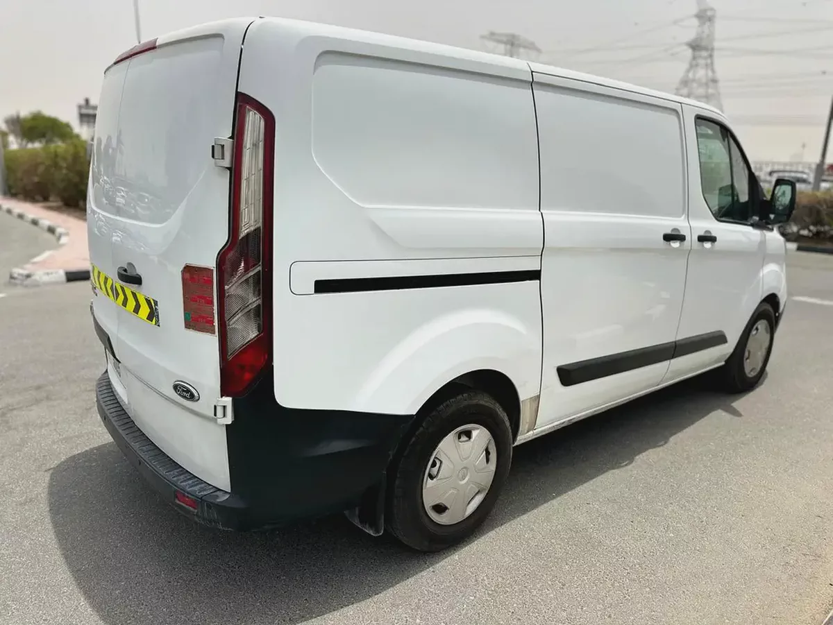 Ford Transit Van 2021 - GCC Specs - Excellent Condition-7-7