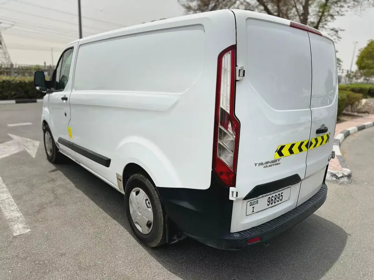 Ford Transit Van 2021 - GCC Specs - Excellent Condition-8-8