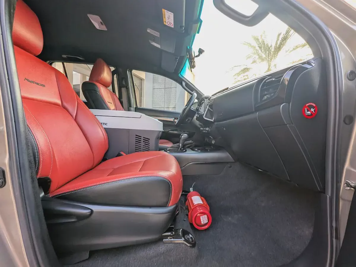 Toyota Hilux Adventure 2021 GCC Specs V6 4.0L  interior and Exterior Excellent Condition-5-5