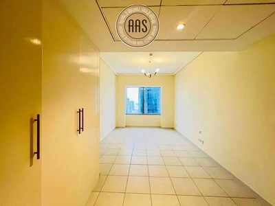 Prime Location || High Floor || 3 Bedroom Hall || In 140K Only-6