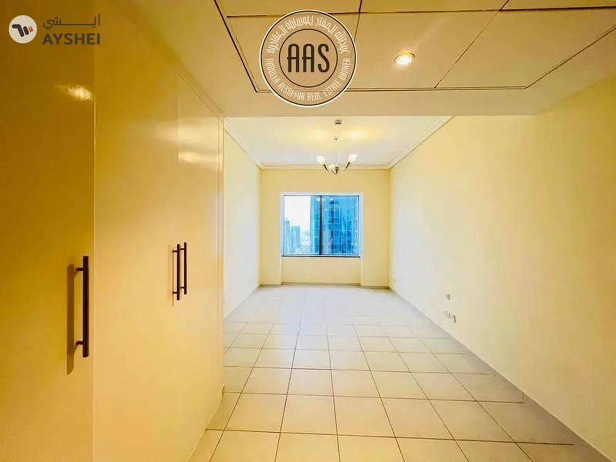 Prime Location || High Floor || 3 Bedroom Hall || In 140K Only-6-6