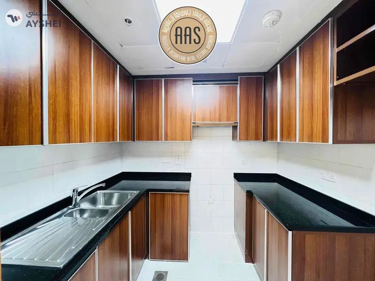 Prime Location || High Floor || 3 Bedroom Hall || In 140K Only-3-3
