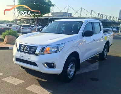 Nissan Navara SE 2022 - GCC Specs - 4x4 Automatic Gear-0