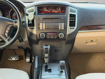 MITSUBISHI PAJERO GLS V6 | 7-SEATER 4WD SUV | GCC | 2016-13
