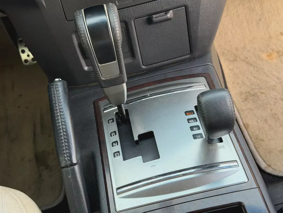 MITSUBISHI PAJERO GLS V6 | 7-SEATER 4WD SUV | GCC | 2016-14-14