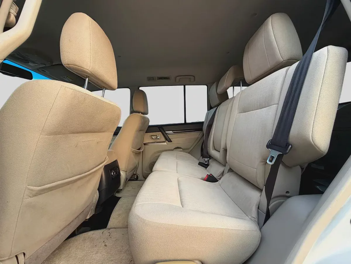 MITSUBISHI PAJERO GLS V6 | 7-SEATER 4WD SUV | GCC | 2016-18-18