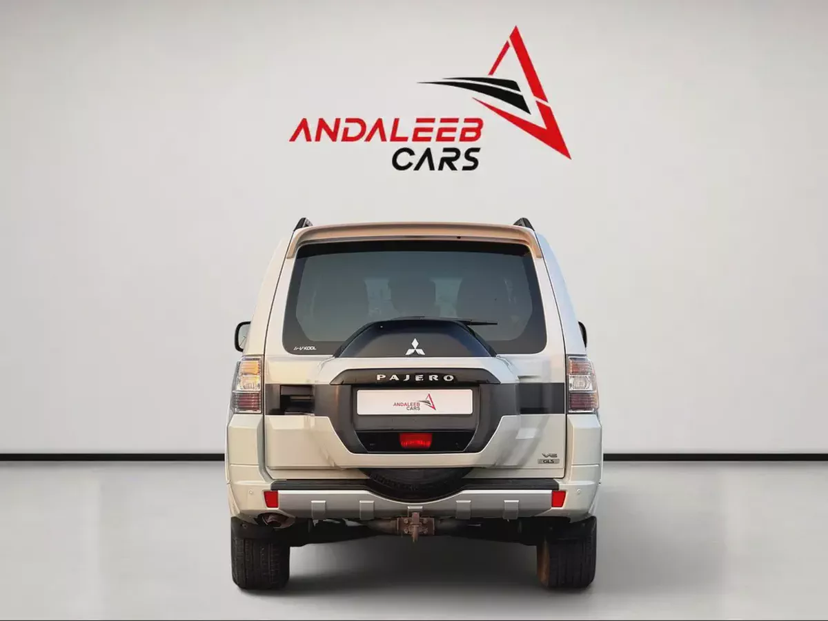 MITSUBISHI PAJERO GLS V6 | 7-SEATER 4WD SUV | GCC | 2016-3-3