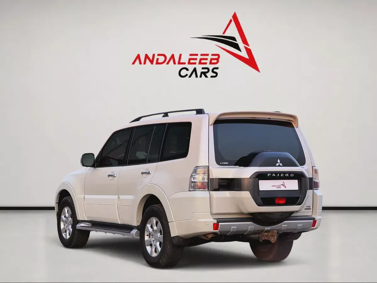 MITSUBISHI PAJERO GLS V6 | 7-SEATER 4WD SUV | GCC | 2016-6-6