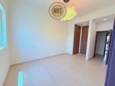 READY TO MOVE SPACIOUS 3BR+MAID VILLA AVAILABLE FOR RENT-2
