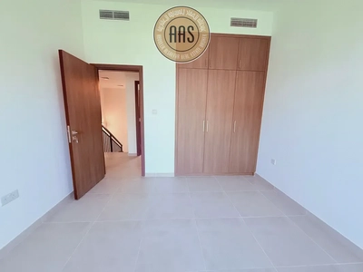 READY TO MOVE SPACIOUS 3BR+MAID VILLA AVAILABLE FOR RENT-8