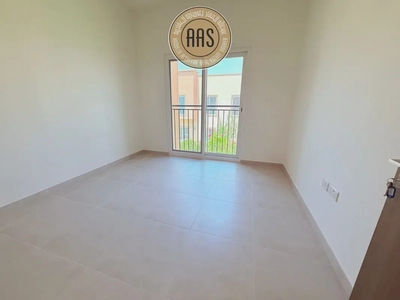 READY TO MOVE SPACIOUS 3BR+MAID VILLA AVAILABLE FOR RENT-9