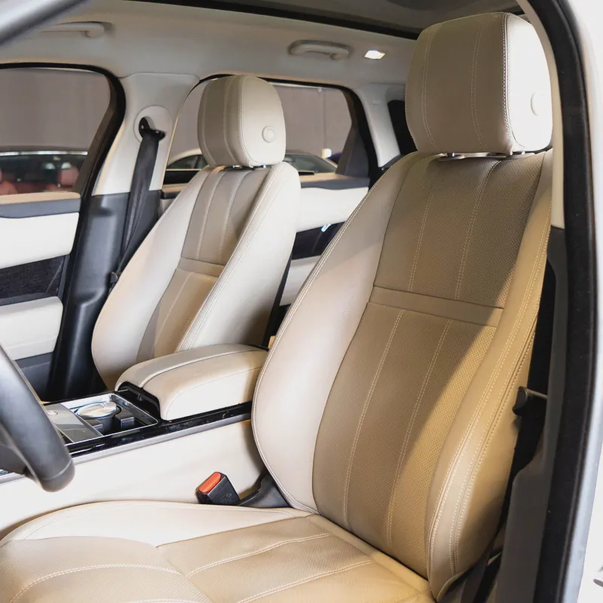 AED 2,490 P.M • 0% Downpayment •  Range Rover Velar P250 R-Dynamic SE • 1 Year Warranty-13-13
