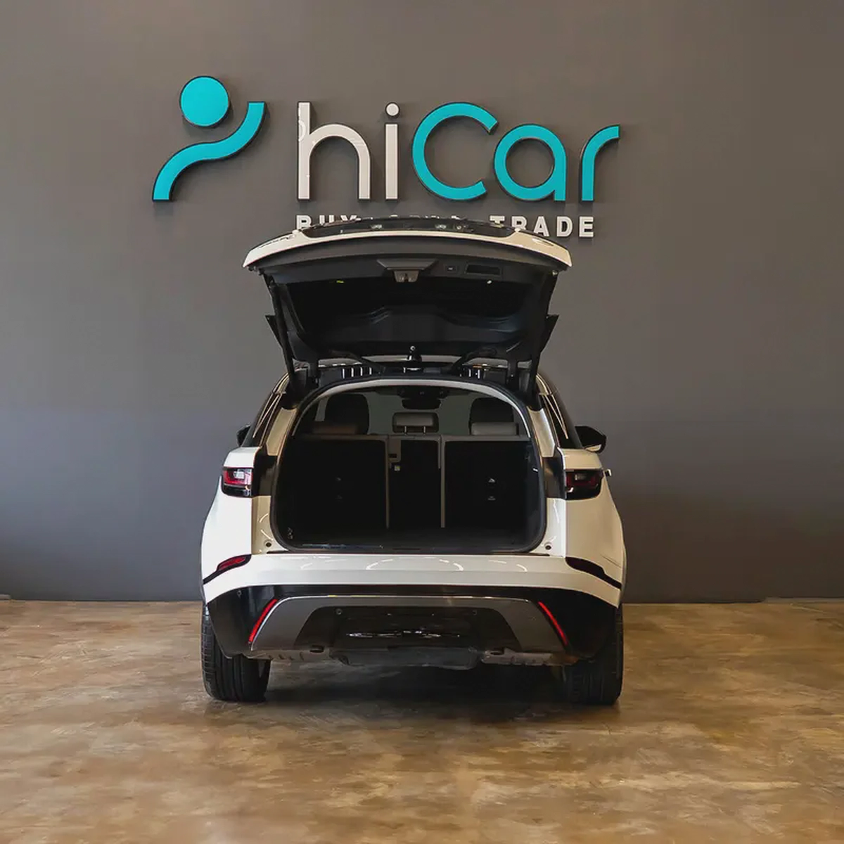 AED 2,490 P.M • 0% Downpayment •  Range Rover Velar P250 R-Dynamic SE • 1 Year Warranty-3-3