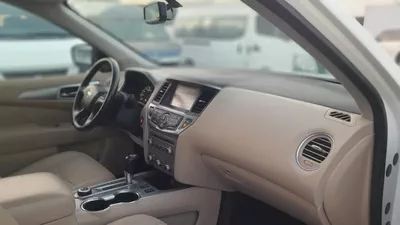 Nissan Pathfinder SV 2017 GCC Specs - Family SUV in Excellent Condition-10