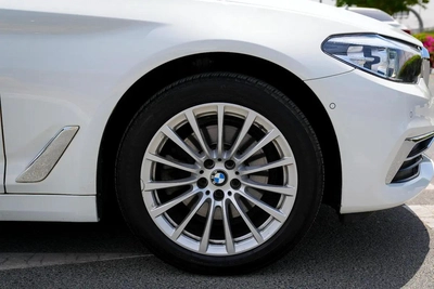 BMW 520i 2020 - Korean Specs - Excellent Condition-10