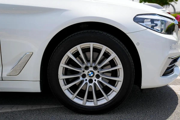 BMW 520i 2020 - Korean Specs - Excellent Condition
