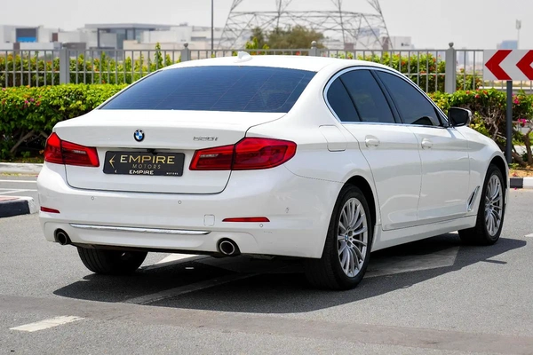 BMW 520i 2020 - Korean Specs - Excellent Condition