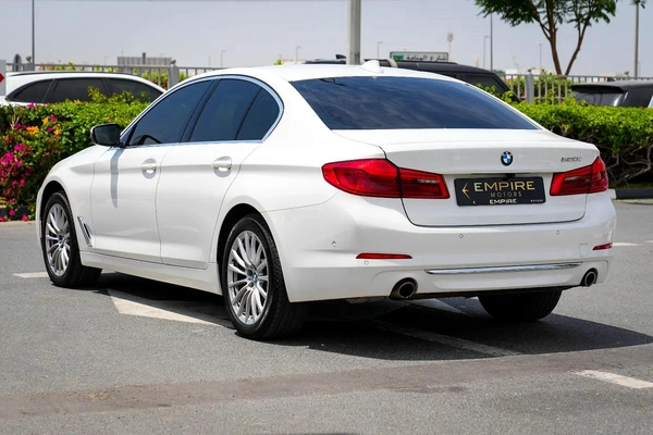 BMW 520i 2020 - Korean Specs - Excellent Condition