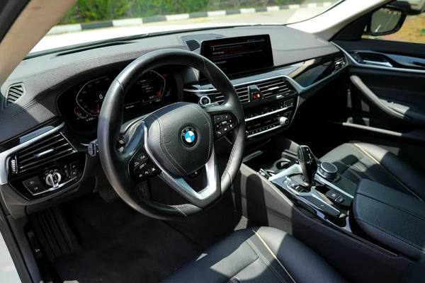 BMW 520i 2020 - Korean Specs - Excellent Condition