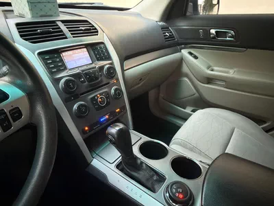 Gulf Specs 2013 FORD EXPLORER XLT 3.5Litre V6 4WD (AL-Tayer Maintained)-8